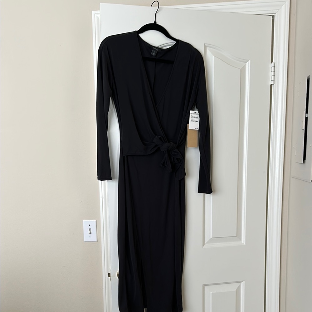 Halogen Black Long Sleeve Plunge Neck Sheath Dress